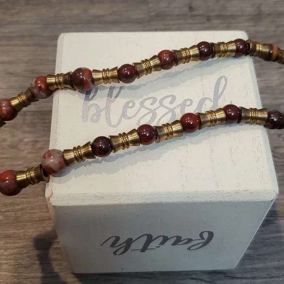 🦋NIB TIGER EYE BRASS NECKLACE